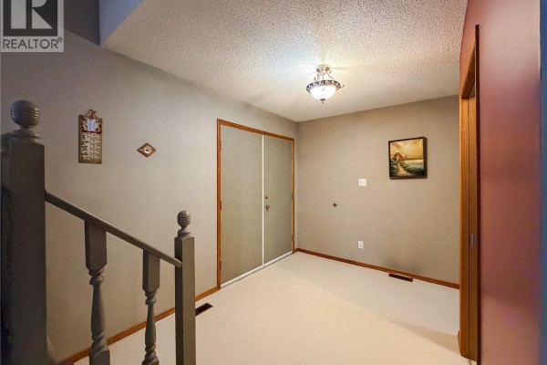 594 5th Street W, Shaunavon, SK, photo 3