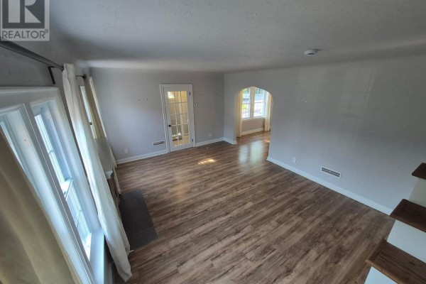 Sunroom - 5944 Dorchester Road, Niagara Falls, ON L2G5S9 Photo 4