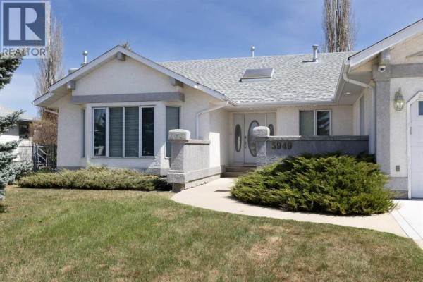 5pc Bathroom - 5949 45 Street Crescent, Innisfail, AB T4G1L4 Photo 2