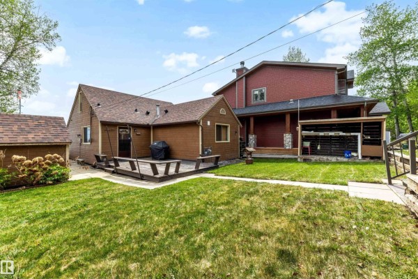 Kitchen - 595 1 Av, Rural Parkland County, AB T0E2B0 Photo 3