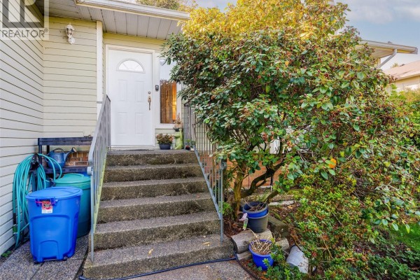 Laundry room - 595 Delora Dr, Colwood, BC V9C3S2 Photo 2