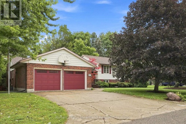 595 Inkerman Street W, North Perth, ON N4W1C7 Photo 2