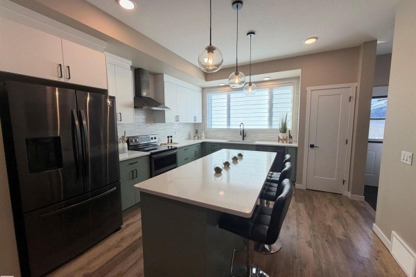 Bedroom 3 - 595 Meadowview Dr, Fort Saskatchewan, AB T8L0X1 Photo 5