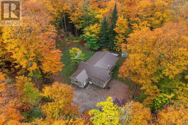 Kitchen - 595 Old Diamond Lake Road, Hastings Highlands, ON K0L1C0 Photo 2