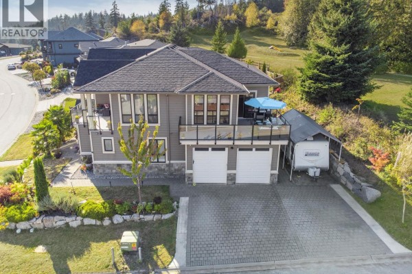 5950 Compass Lane, Sechelt, BC V7Z0V1 Photo 4