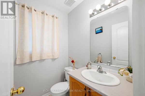 5953 Pineglade Crescent, Ottawa, ON K1W1G9 Photo 5