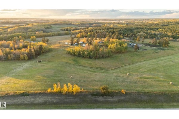 Primary Bedroom - 59531 Range Rd 242, Rural Westlock County, AB T0G0P0 Photo 4