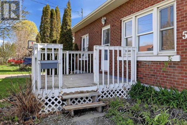 596 Sherbourne St, Sault Ste  Marie, ON, photo 2