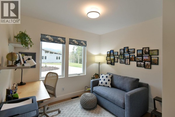 5961-5963 Ripple Way, Sechelt, BC V7Z0R2 Photo 5