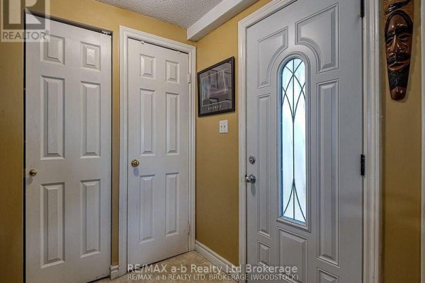 596101 Highway 59     18 Tropicana Crescent, East Zorra Tavistock, ON, photo 3