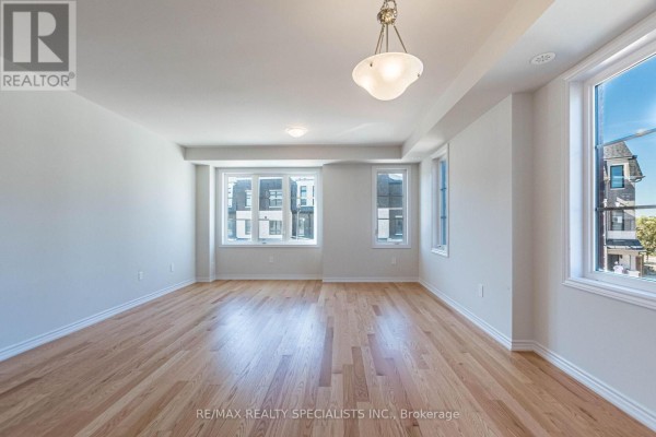 5966 Saigon Street, Mississauga, ON, photo 3