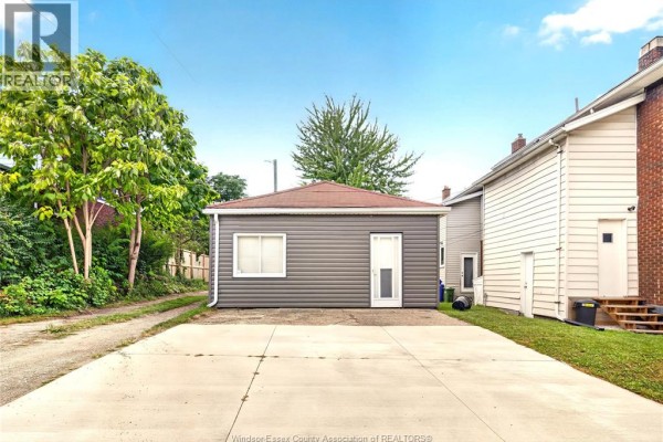 597-599 Giles Boulevard East, Windsor, ON N9A4E1 Photo 4