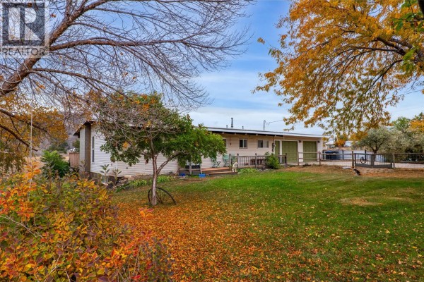 3pc Bathroom - 5977 Gardi Road, Kamloops, BC V1S2A1 Photo 3