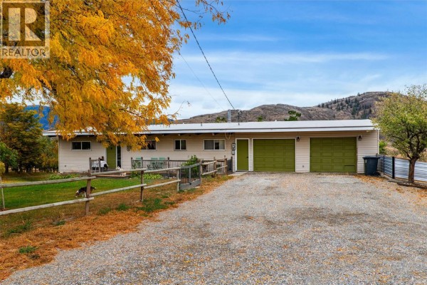 Den - 5977 Gardi Road, Kamloops, BC V1S2A1 Photo 4