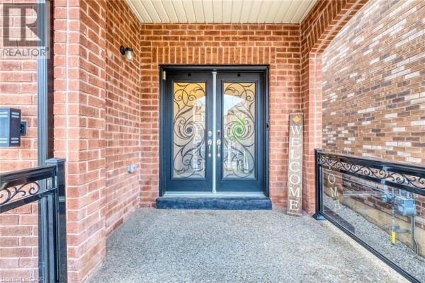 Family room - 598 Bessborough Drive, Milton, ON L9T8V9 Photo 4