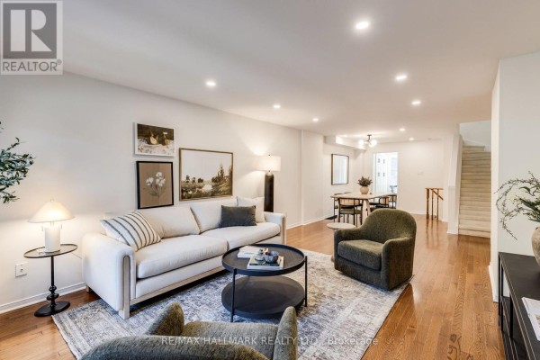 599 Roehampton Avenue, Toronto, ON, photo 3