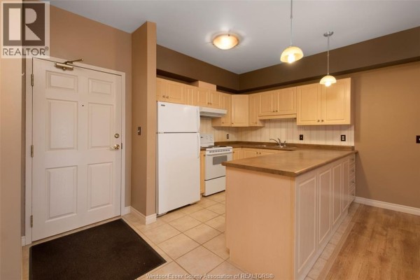 4pc Ensuite bath - 5995 Ellis Unit# 219, Lasalle, ON N9H2P1 Photo 5