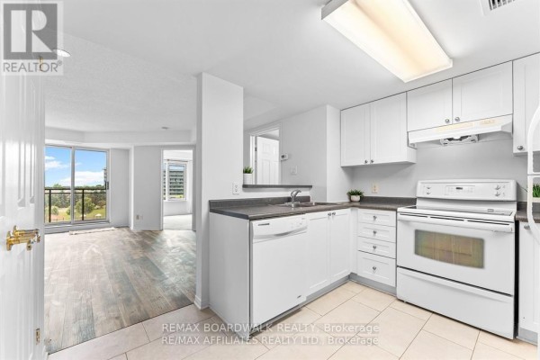 Den - 5s - 310 Central Park Drive, Ottawa, ON K2C4G4 Photo 5