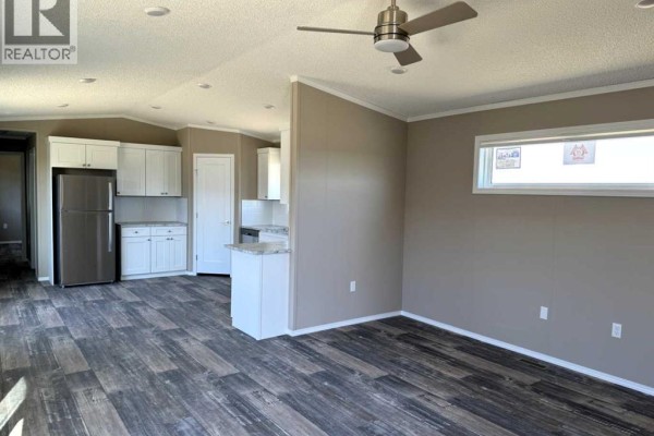 6, 10, 14 Meadows Crescent, Taber, AB, photo 3