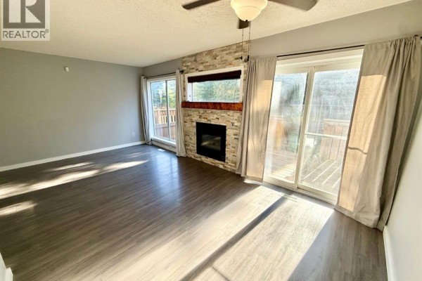 2pc Bathroom - 6, 465 Makenny Street, Hinton, AB T7V1H3 Photo 4