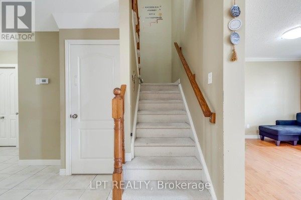 6 - 10 Fallowfield Drive, Kitchener, ON N2C0A4 Photo 4