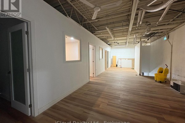6 - 1060 Britannia Road E, Mississauga, ON L4W4T1 Photo 4