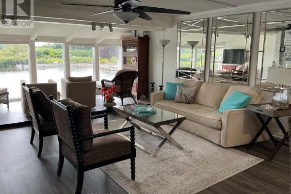 Family room - 6 - 120 Port Darlington Road, Clarington, ON L1C3K3 Photo 5