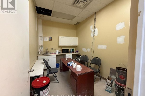 6 - 1273 North Service Road E, Oakville, ON L6H1A7 Photo 5