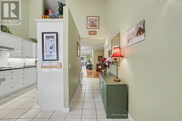 Eating area - 6 - 1275 Stephenson Drive, Burlington, ON L7S2M2 Photo 5