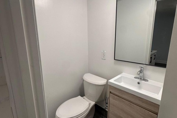 6 - 130 Macpherson Avenue, Toronto, ON M5R1W8 Photo 2
