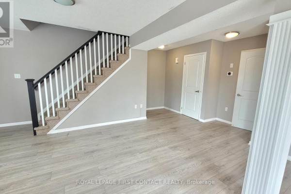 6 - 17 Cheltenham Road, Barrie, ON, photo 3