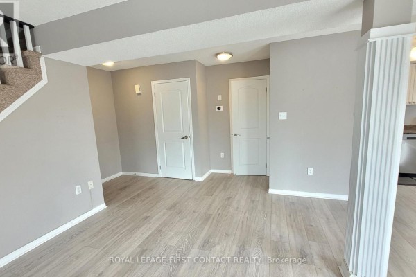 6 - 17 Cheltenham Road, Barrie, ON L4M0E7 Photo 5