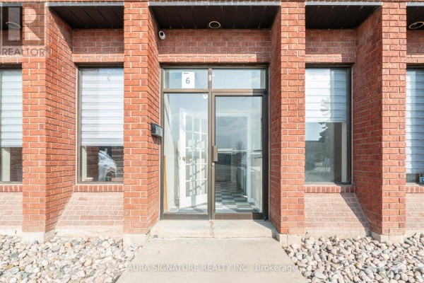 Entrance with glass door and checkered tile floor - 6 - 176 Rivermede Road, Vaughan