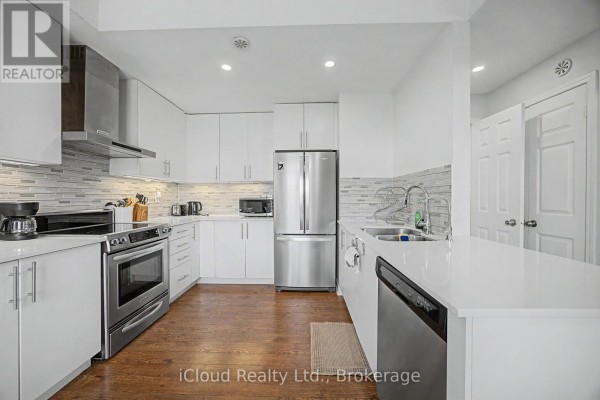 Living room - 6 - 180 Howden Boulevard, Brampton, ON L6S0E3 Photo 3