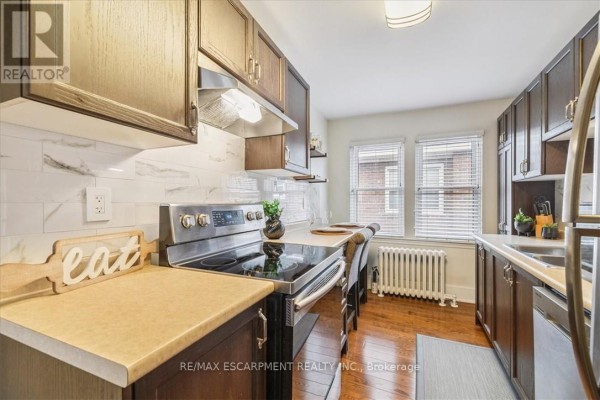 6 - 21 Mountwood Avenue, Hamilton, ON, photo 2