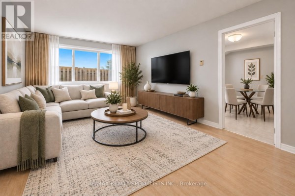 Living room - 6 - 2170 Bromsgrove Road, Mississauga, ON L5J4J2 Photo 3