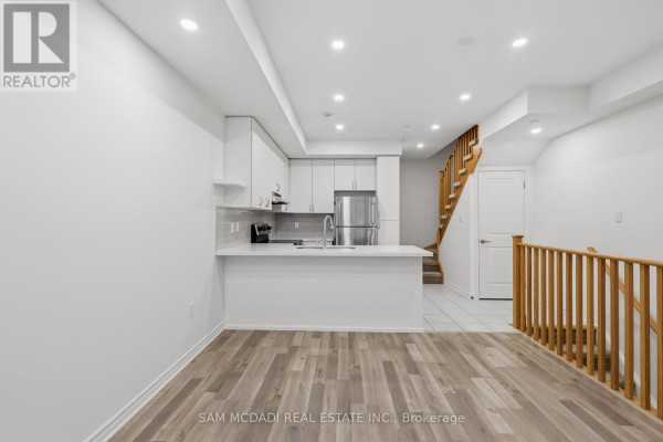 6 - 2285 Mcnab Lane, Mississauga, ON L5J0B3 Photo 4