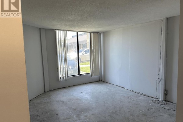 6 - 24707 Woodbine Avenue, Georgina, ON L4P3E9 Photo 5