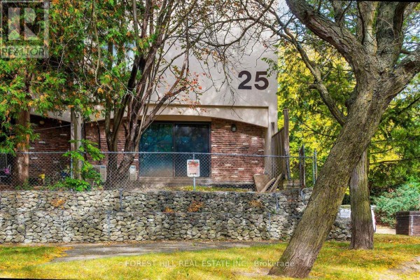 Kitchen - 6 - 25 Pebble Byway, Toronto, ON M2H3J6 Photo 3
