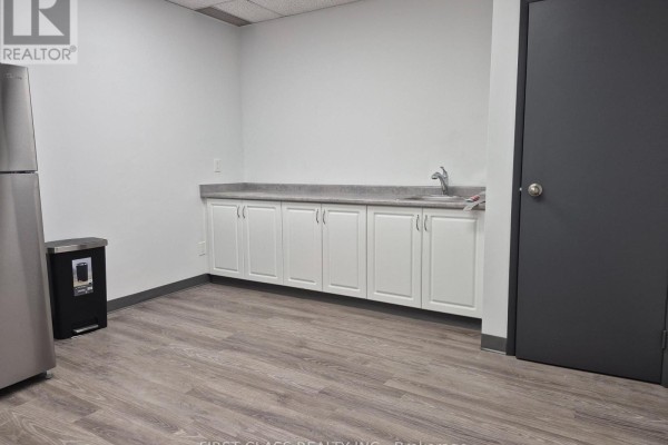 6 - 2651 John Street, Markham, ON L3R2W5 Photo 3