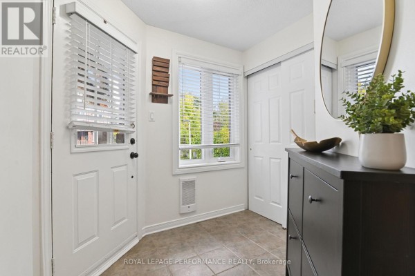 Kitchen - 6 - 266 Briston Private, Ottawa, ON K1G5P9 Photo 3