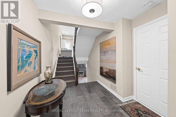 Kitchen - 6 - 625 Richmond Road, Ottawa, ON K2A0G6 Photo 4