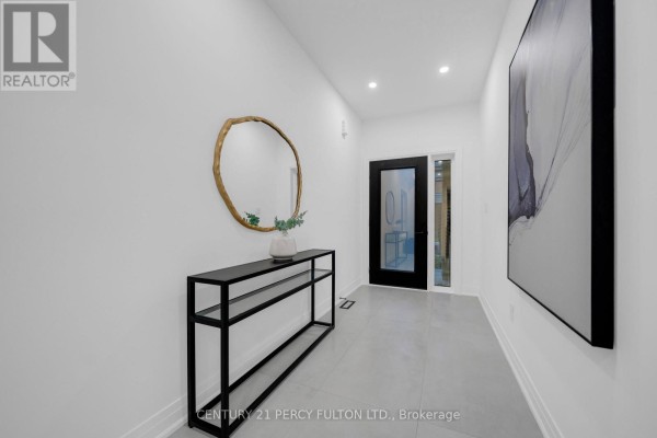 6 - 6635 Clock Court, Mississauga, ON L5W1N2 Photo 5
