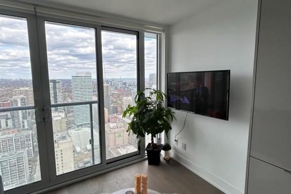Kitchen - 6 - 7 Grenville Street, Toronto, ON M4Y0E9 Photo 3