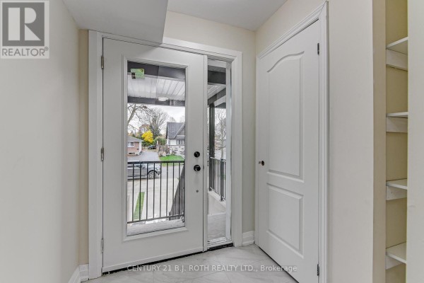 6 - 98 Peel Street, Barrie, ON, photo 2