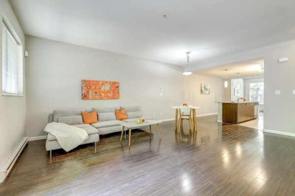 6 10058 153 Street, Surrey, BC V3R4M3 Photo 3
