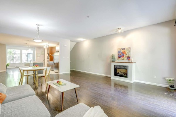 6 10058 153 Street, Surrey, BC V3R4M3 Photo 5