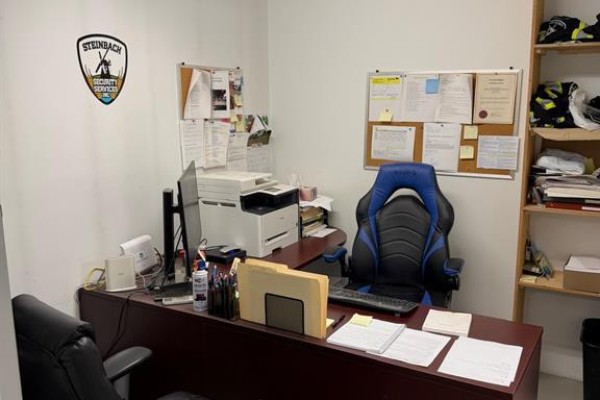 6 131 Industrial Road E, Steinbach, MB R5G0T3 Photo 5