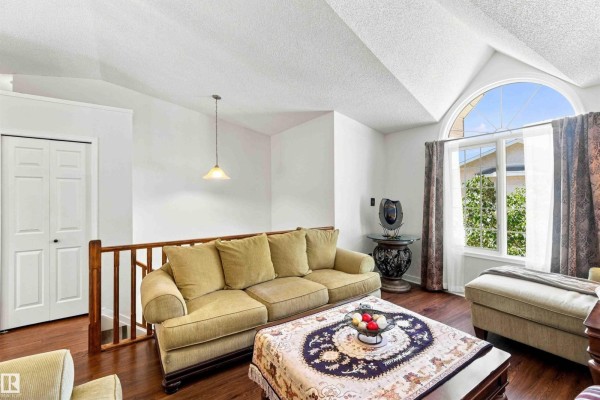#6 15 Poirier Av, St  Albert, AB T8N4B5 Photo 4