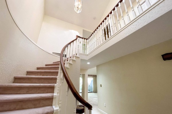 6 1725 Southmere Crescent, Surrey, BC V4A7A7 Photo 5